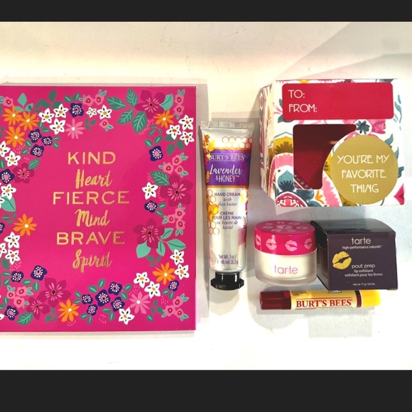 NWT BFF BEAUTY Gift - Picture 1 of 5